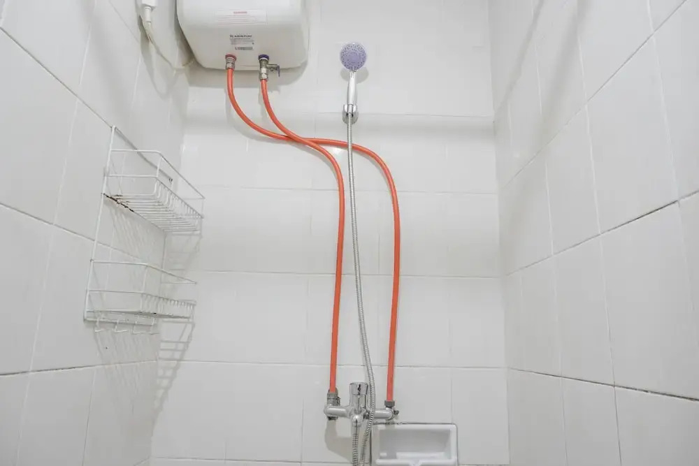 Homey And Tidy 2Br Apartment At Seasons City Latumenten