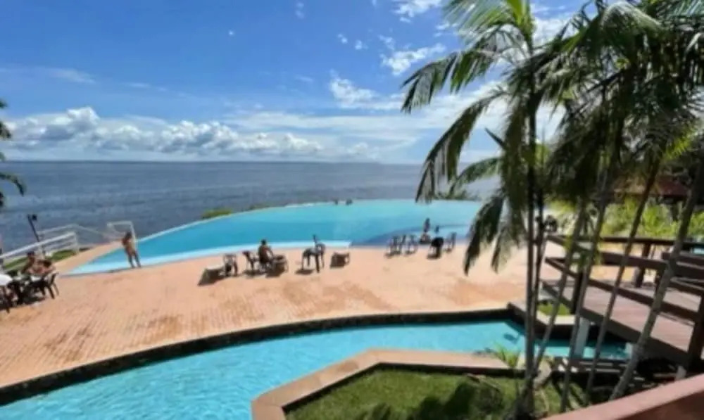 Flat Tropical