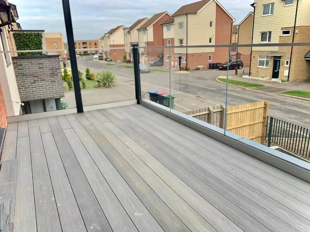 Exec 2Bed 2Bath Serviced Apartment Balcony Parking
