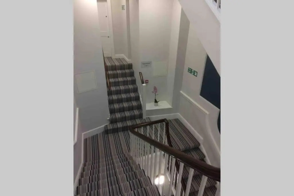 Beautiful Bath Apartment in iconic Milsom Street Location