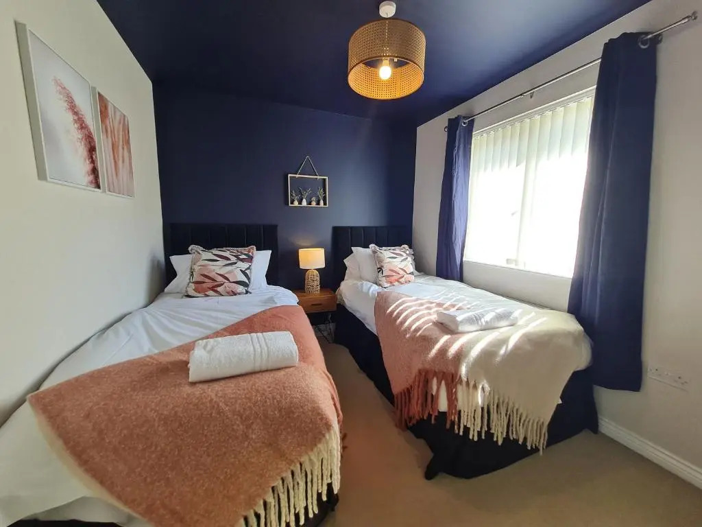 RARE FIND 3BR Detached with Garage Bike Park Wales & Brecon Beacons