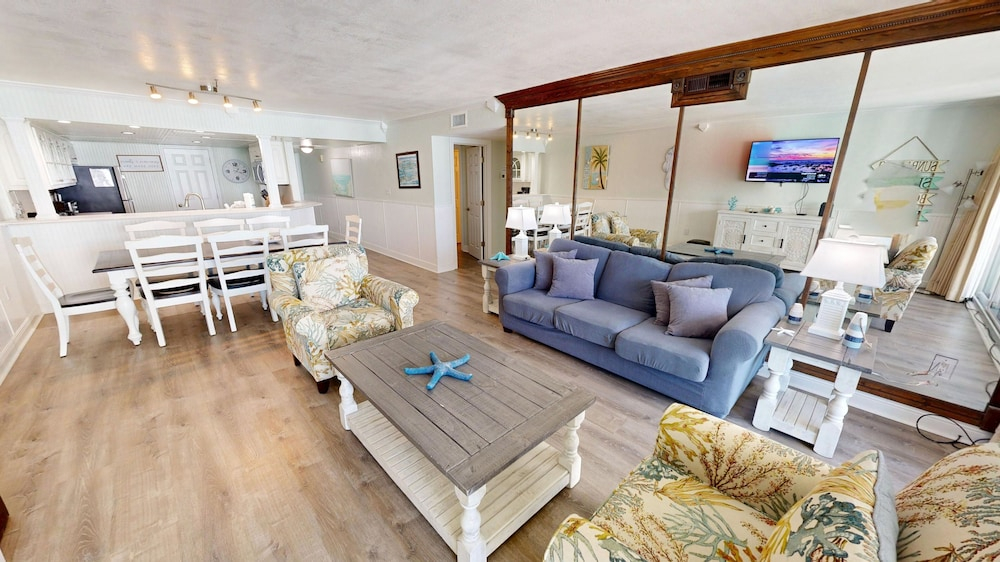 Shoreline Towers 2082 2 Bedroom Condo