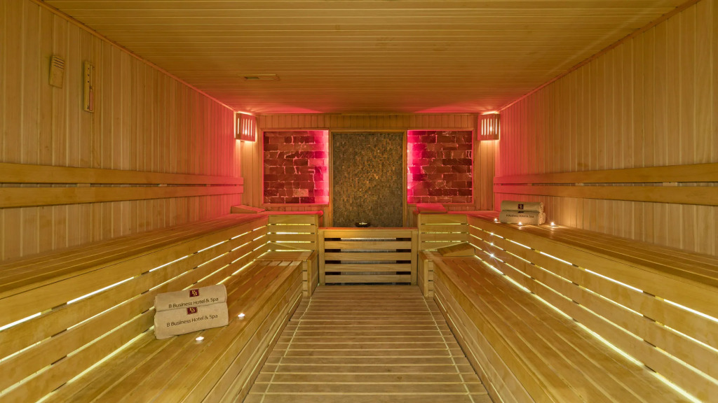 B Business Hotel & Spa