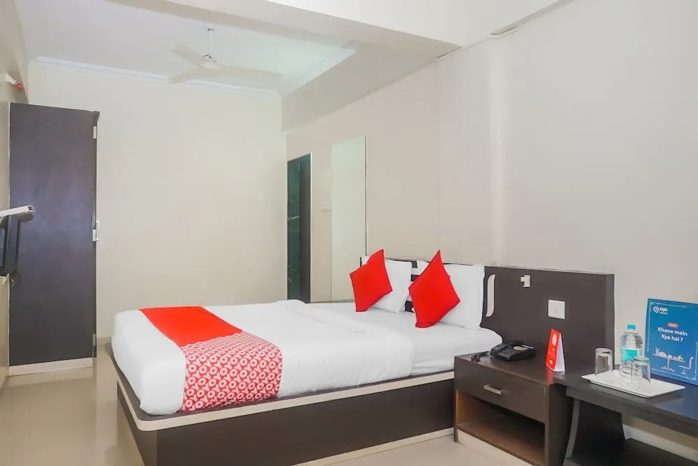OYO 17121 Hotel Yashraj Inn