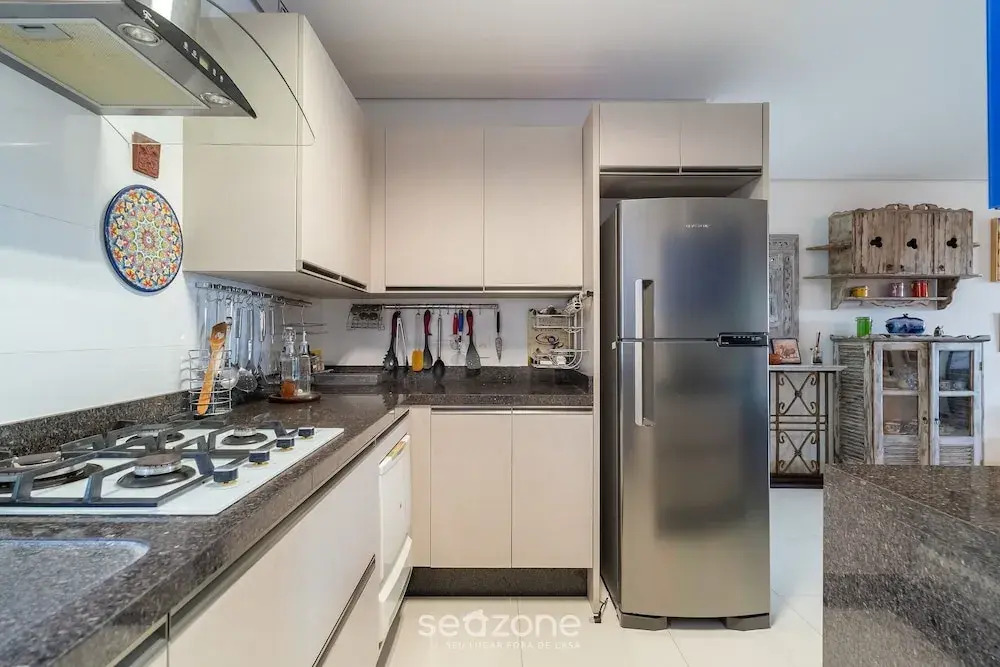 Apt w/ Grill 800m From the Beach, Jurere Sca0208