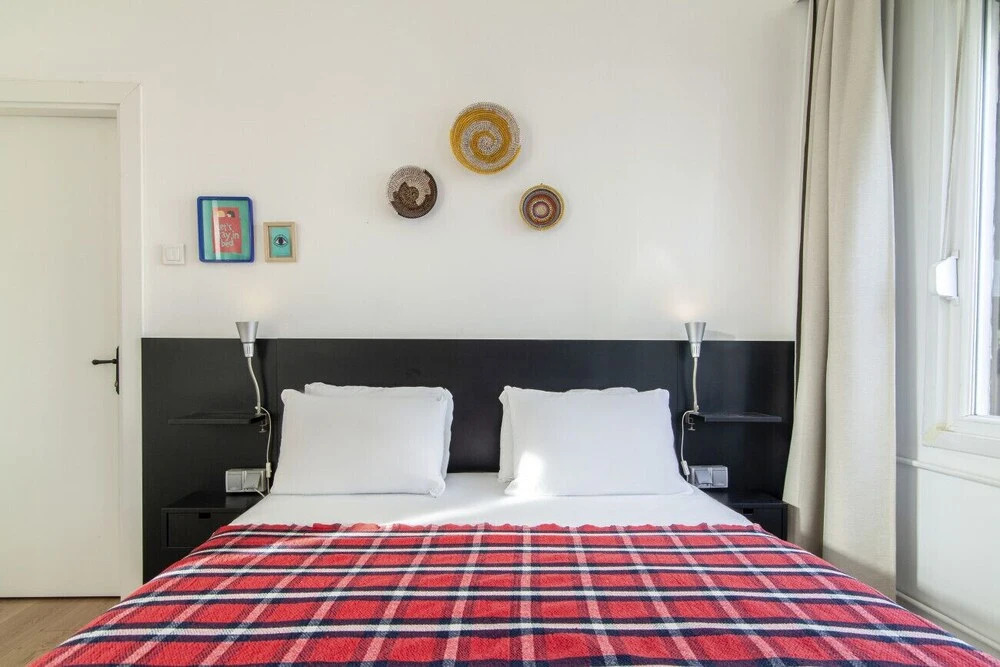 Modern Flat With Central Location in Kadikoy