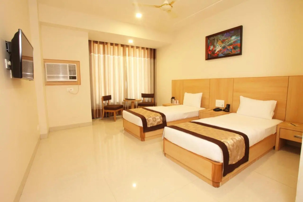 Wingston A Treehouse Hotel Goverdhan