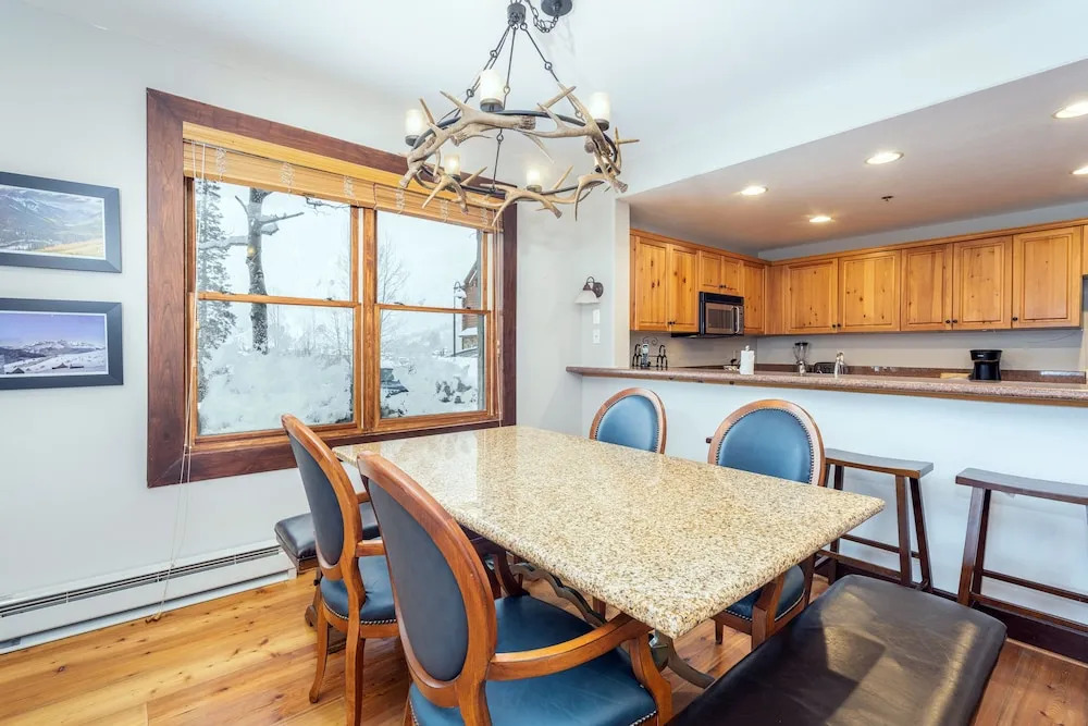 Bear Creek Lodge 112 2 Bedroom Condo by Alpine Lodging Telluride
