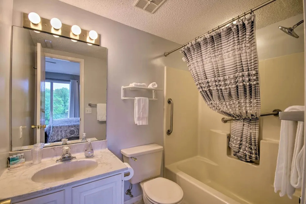 2 Mi to Margaritaville! Lake-view Retreat w/ Pool
