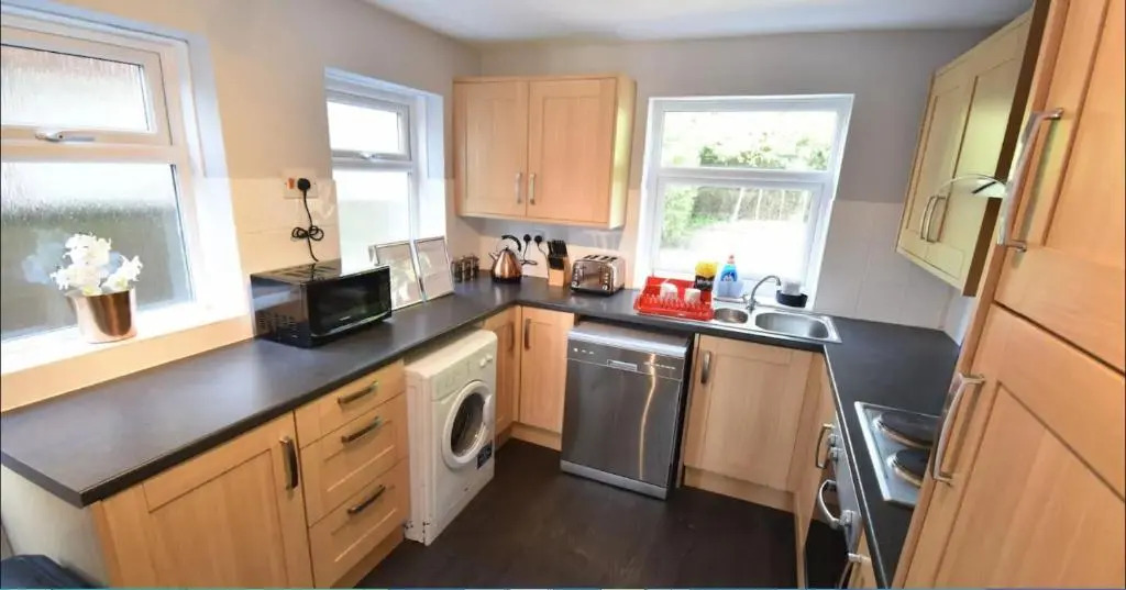 3-Bedroom Comfy Home in Solihull