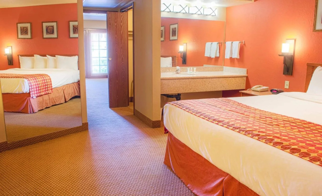 Dobson Ranch Inn & Suites LLC