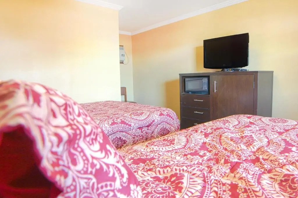 Economy Inn By OYO Lockport near Houma