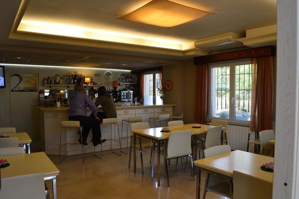 Hotel Versalles
