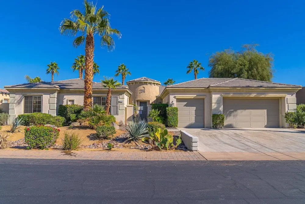 Private Home w Pool & Spa Family Friendly