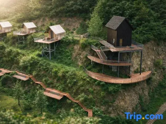Anji Spring Breeze Valley Luxury Tent Homestay