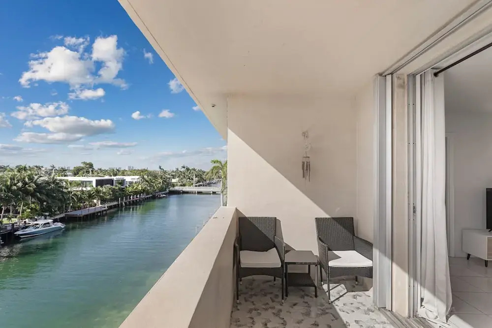 Bay Harbor Sunset Two Bedrooms Apt