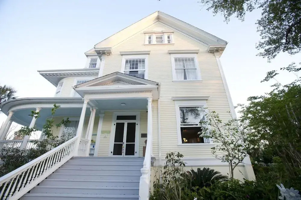 Sealy Hutchings Mansion by RedAwning