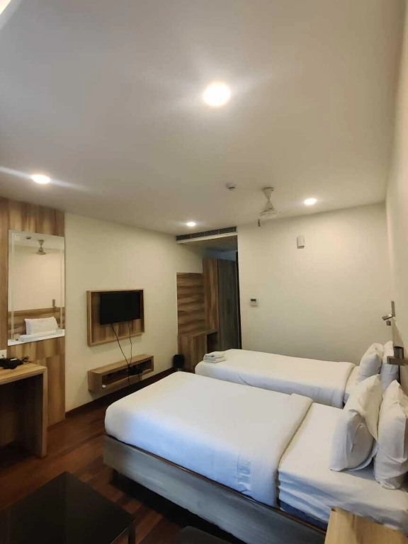 Hotel RN Grand
