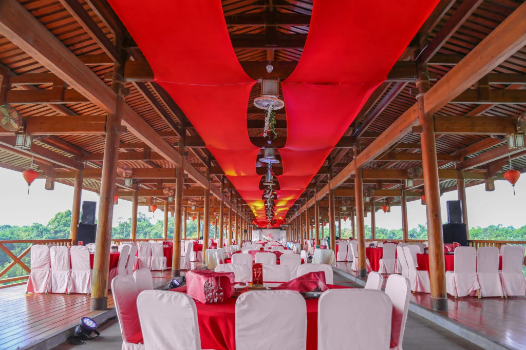 The Carp Islet Resort