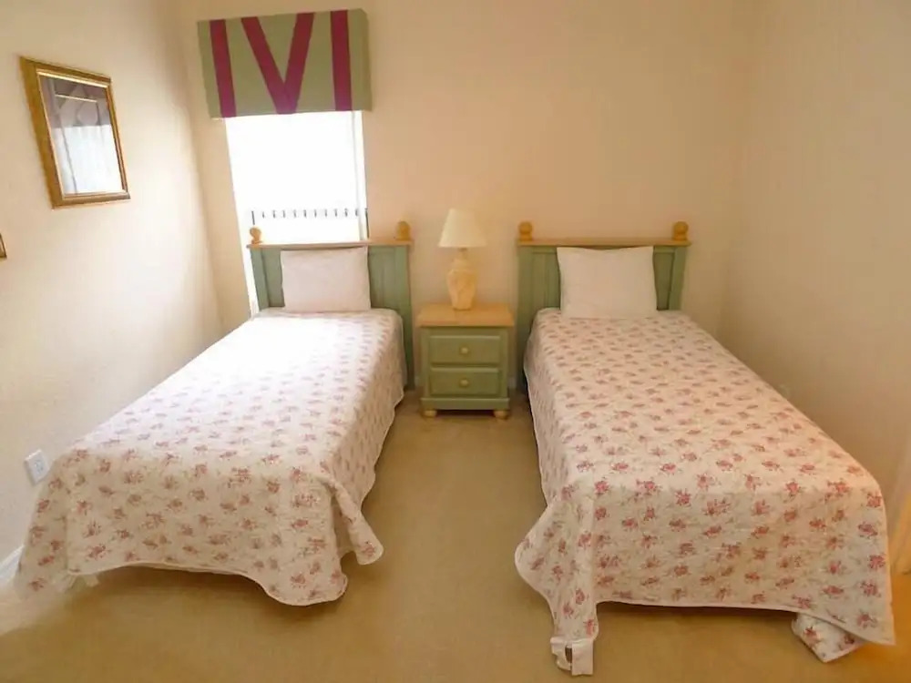 148 High Grove House 4 Bedroom by Florida Star
