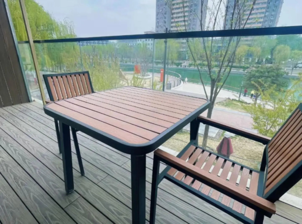 Orange Hotel Beijing Yansha Landmark River