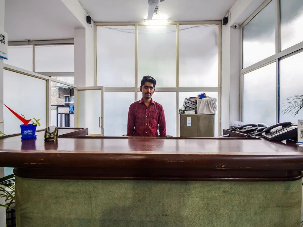 OYO 23539 Hotel Sapphire