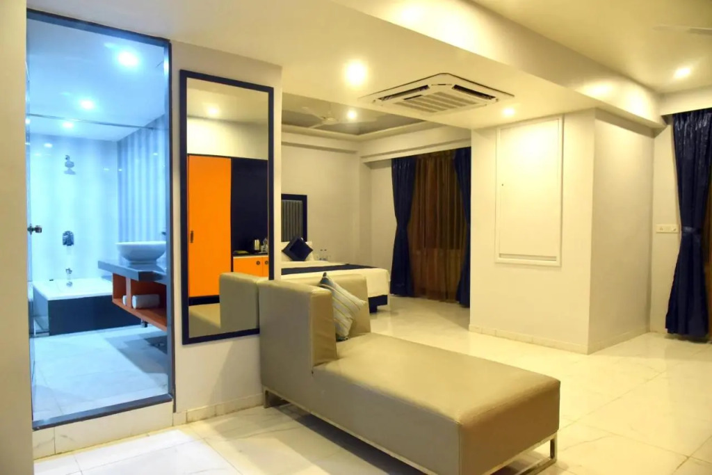 Regenta Inn Vadodara, 500m from Railway Station