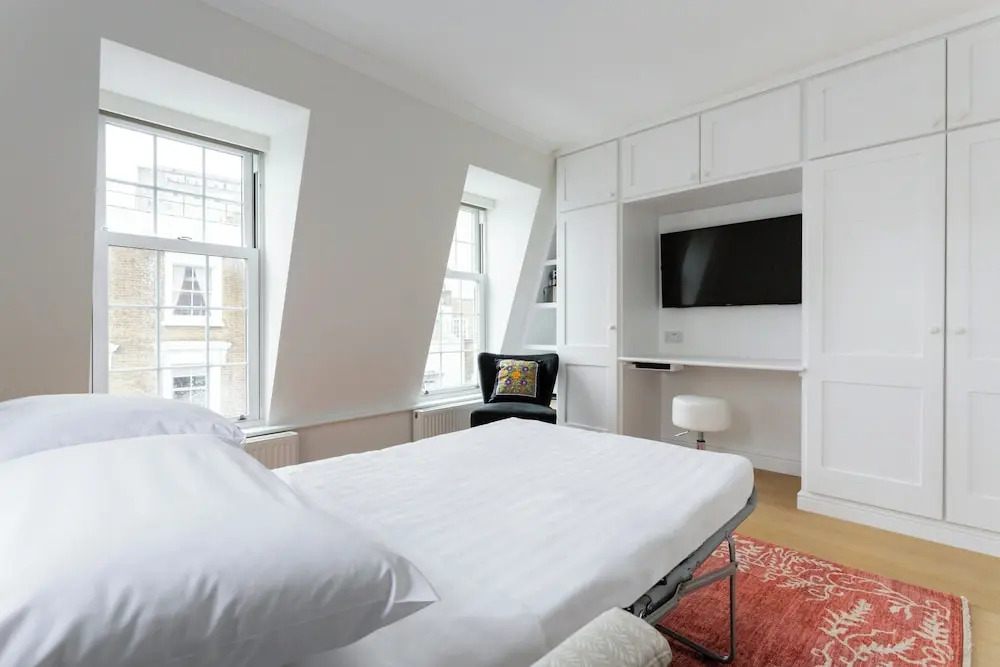 Edge Street IV by Onefinestay