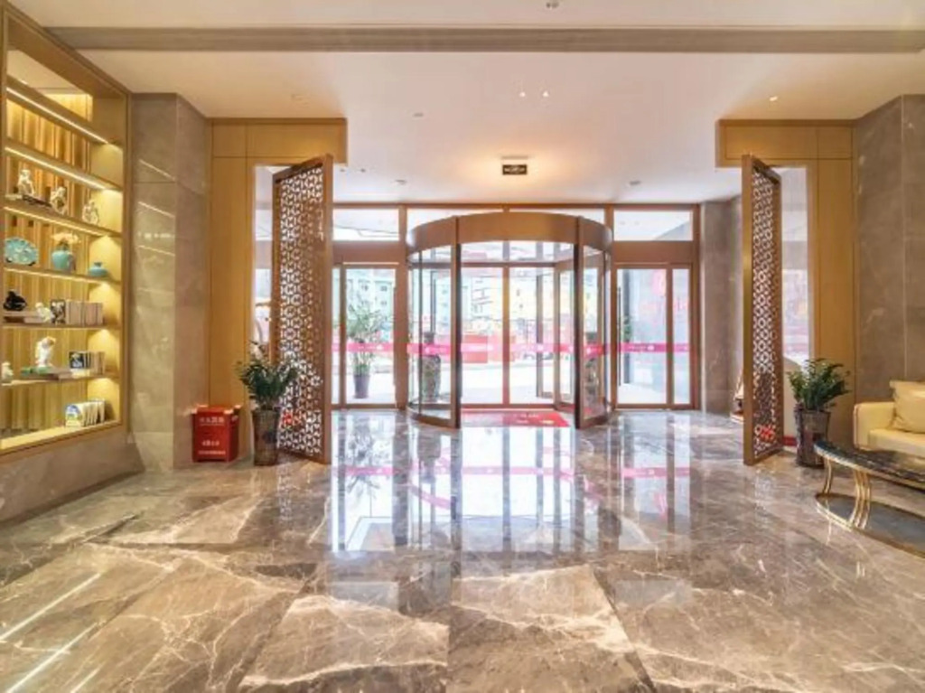 Youchi Hotel (Nanning Huqiu Subway Station)