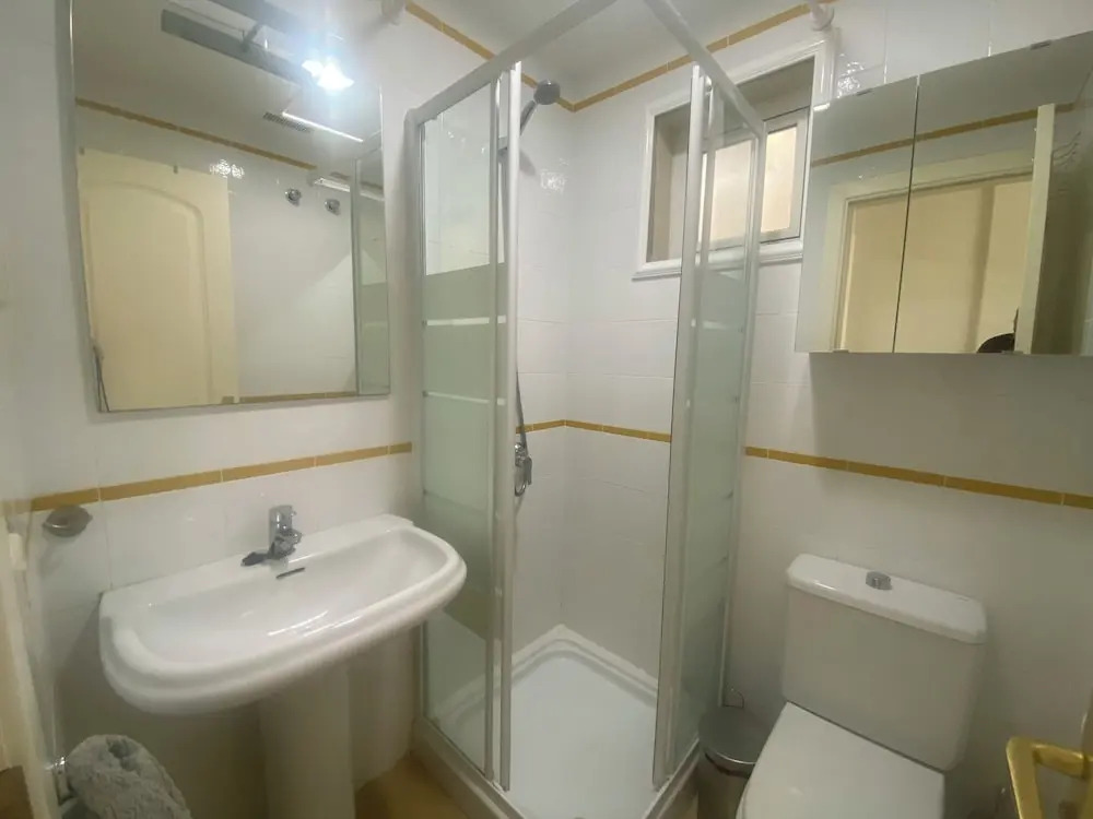 New Renovated Family Home Above Swimming Pool!