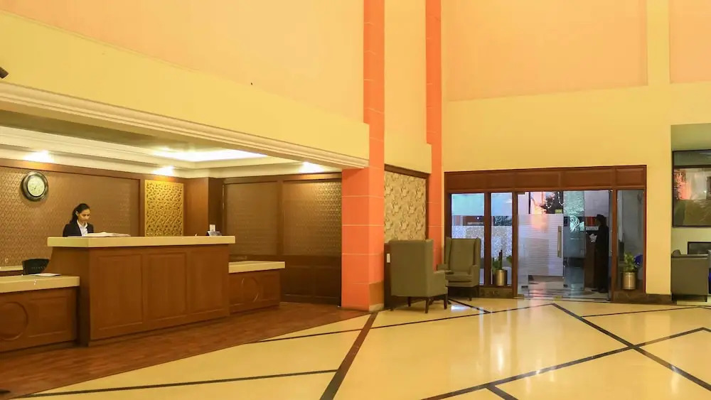 Dee Marks Airport Hotel & Resorts