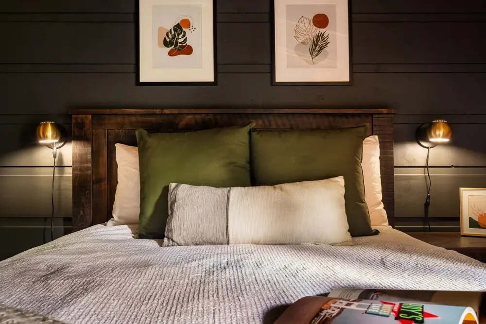 The Copper Bird Cabin