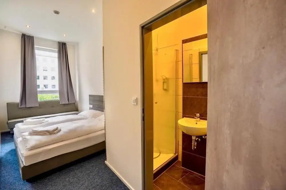 Hotel City Meetpoint