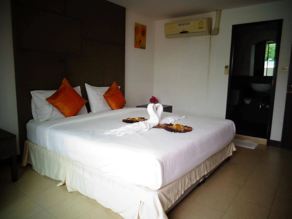 BGW Phuket - Hostel