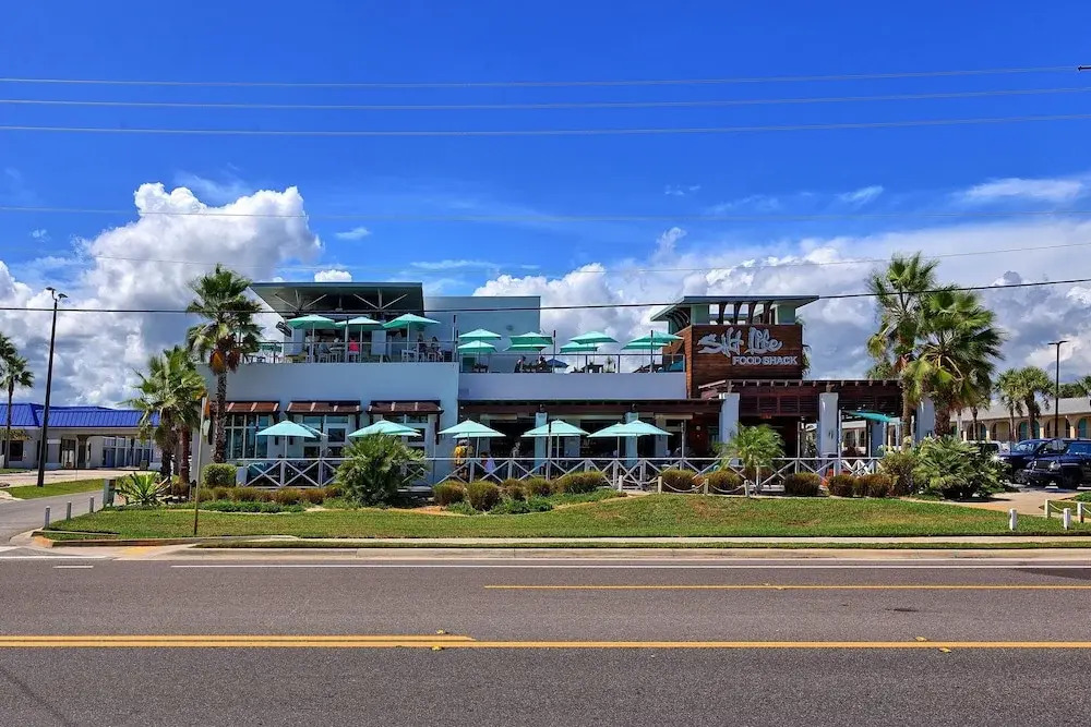 Cool Waves Oceanfront Retreat - St Augustine Beach 2 Pools 5 Hot Tubs! On the Beach