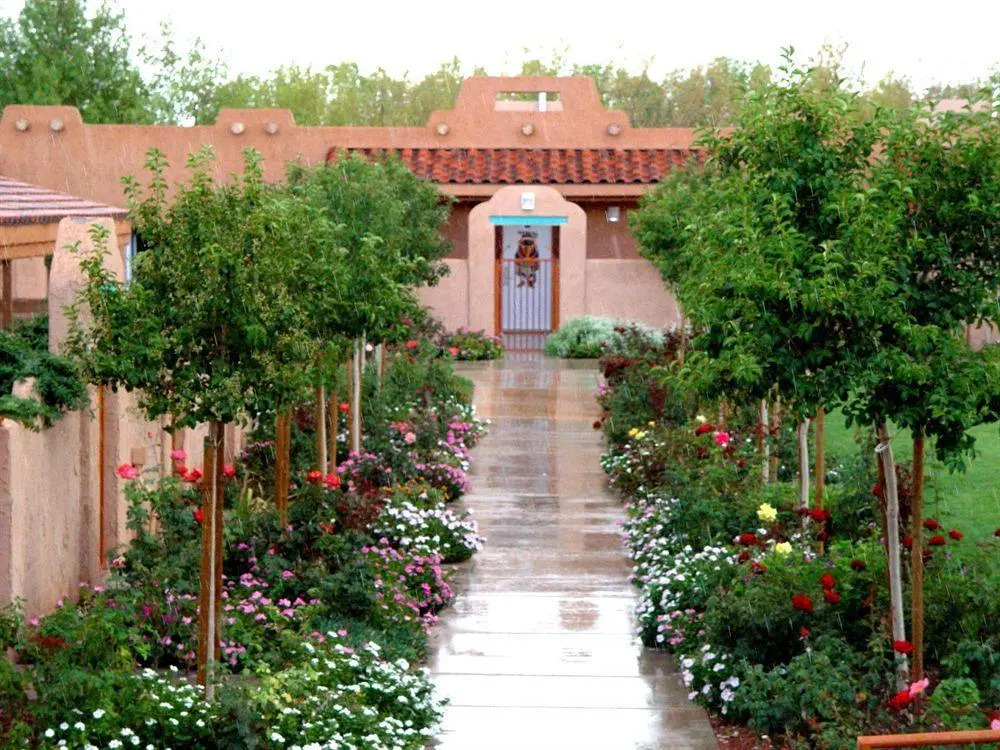 Amira Resort and Spa