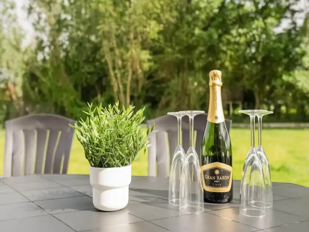 Modern holiday home in Ronse with garden