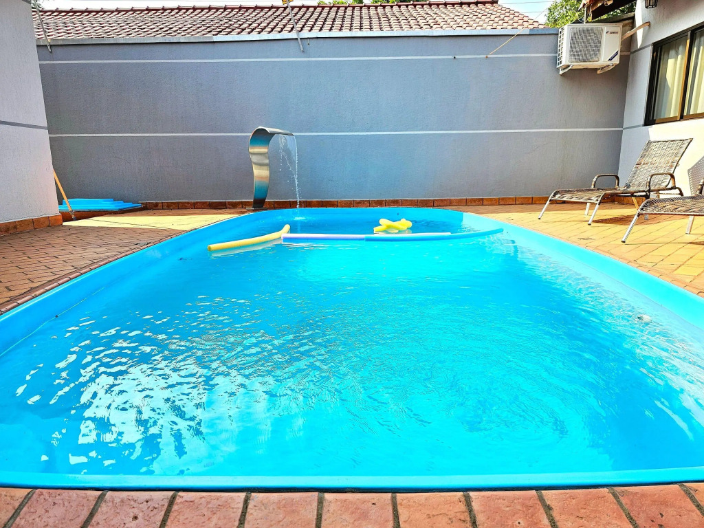 Casa Familiar 4 Quartos Piscina E Churrasqueira