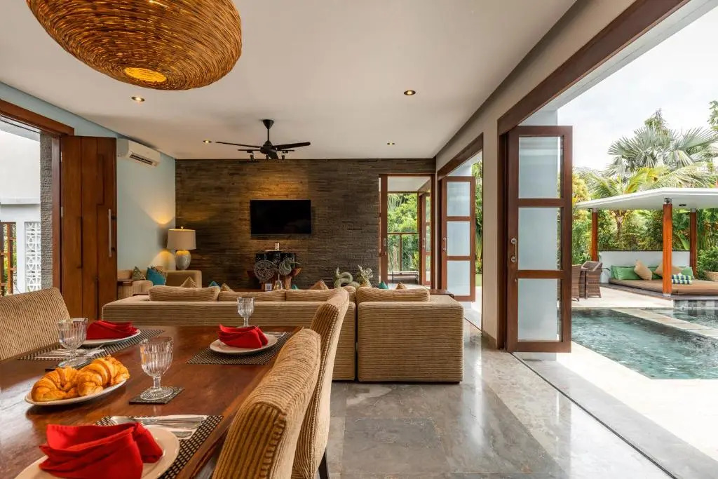 Villa Marys Beach - 4BR Luxury Ocean View Villa in Canggu