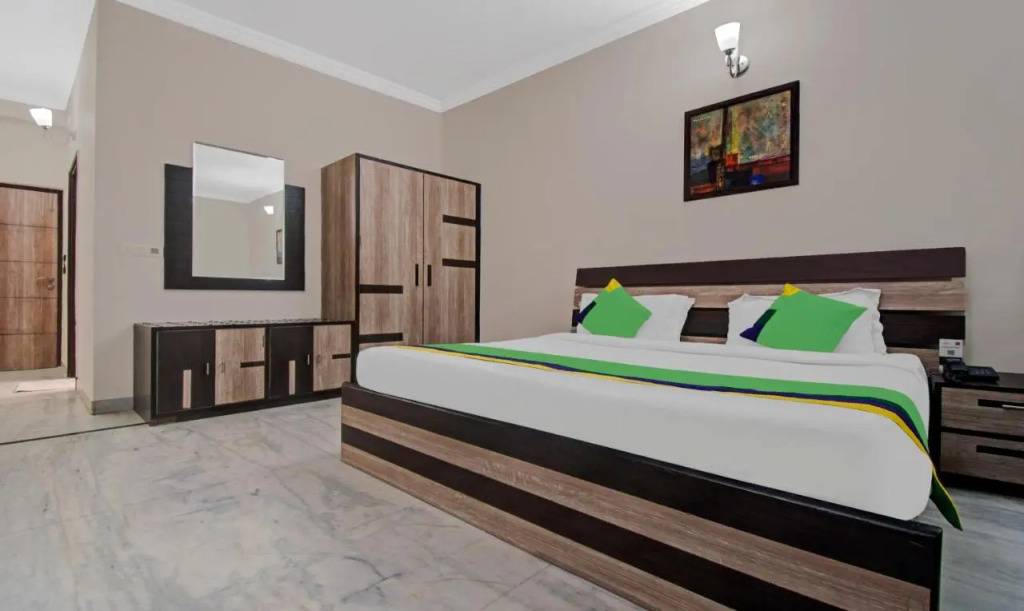 Treebo Maharaja Residency Family Hotel