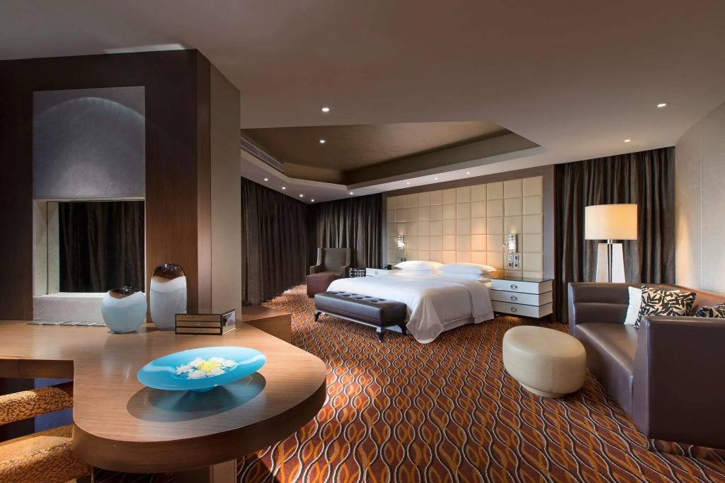 Sheraton Grand Bangalore Hotel at Brigade Gateway