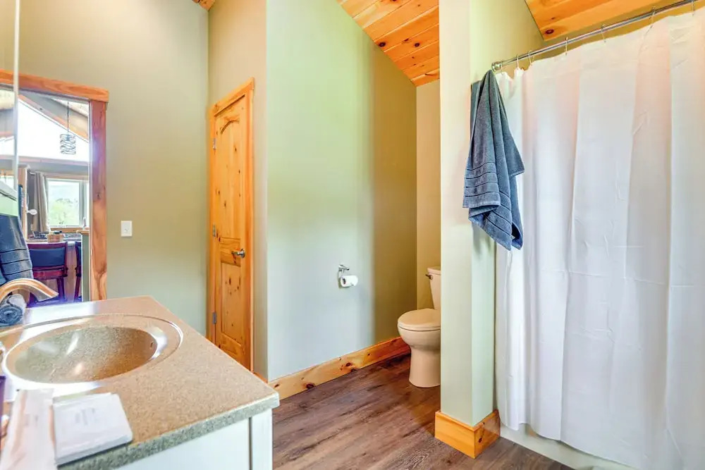 Mtn-view Home 6 Mi to Jay Peak Resort: Fish & Hike