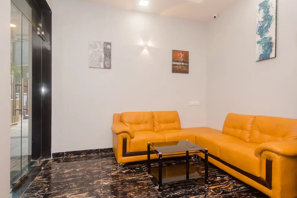 OYO 17371 Platinum Inn