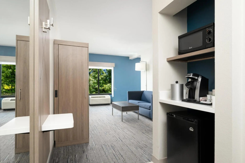 Holiday Inn Express & Suites Newport S by IHG