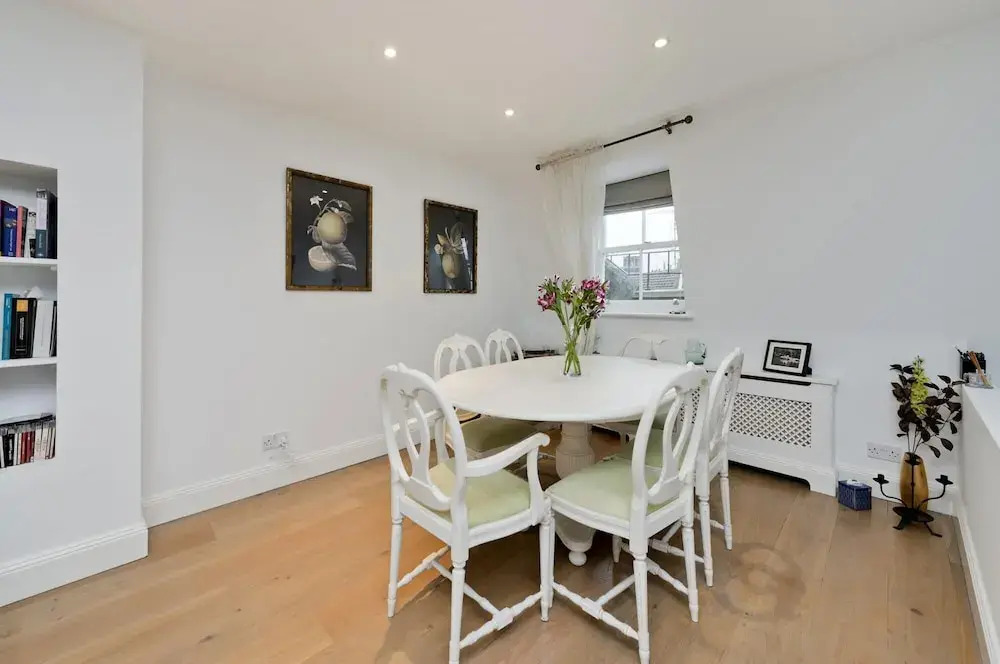 Fantastic 2bed Flat With Private Roof Terrace