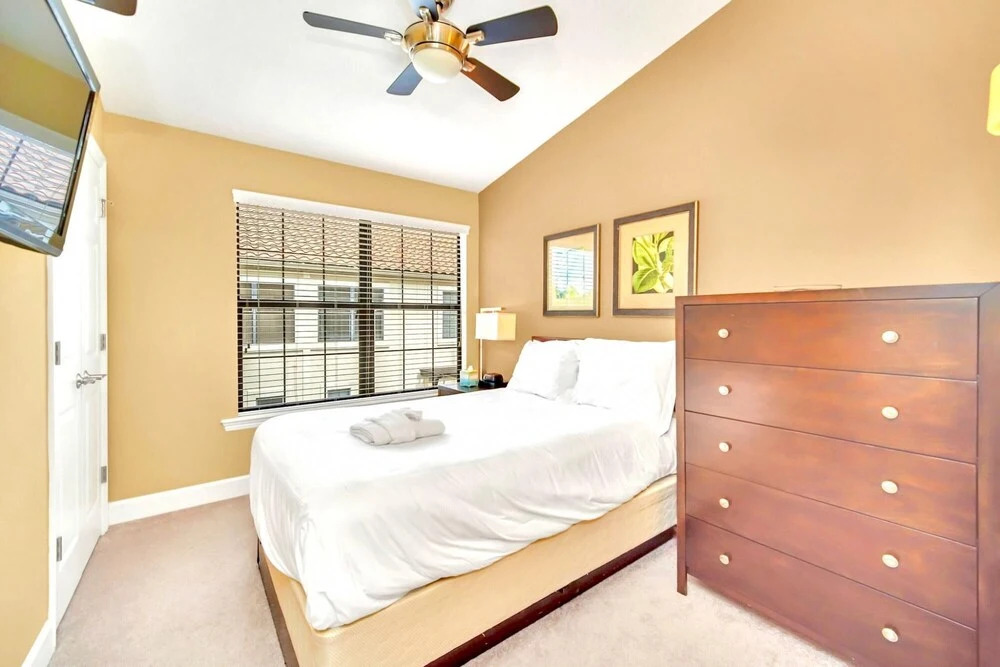 4BR Townhome in Damai Resort With Netflix