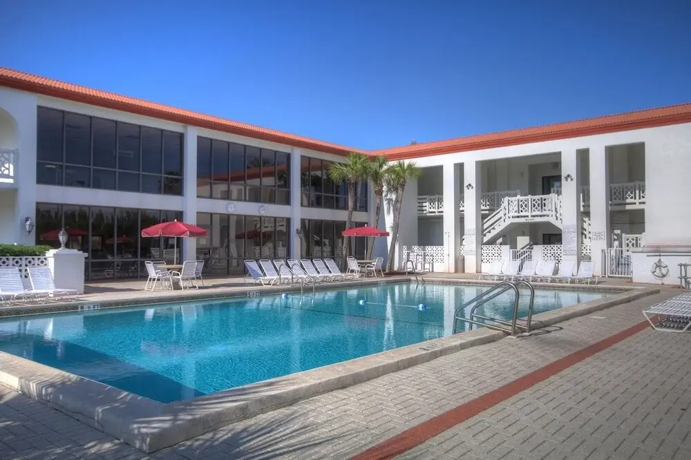 516 El Matador 2 Bedroom Condo