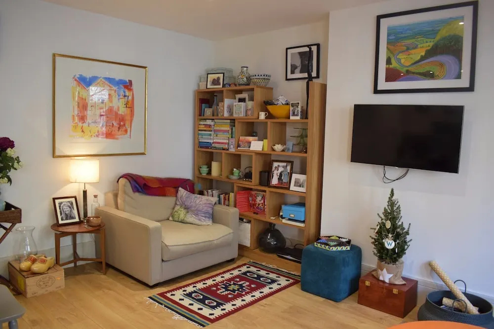 1 Bedroom Apartment In Earls Court