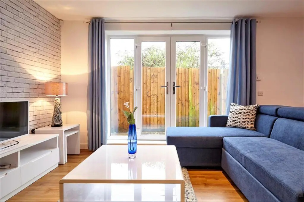 Savoy Court - Your Apartment