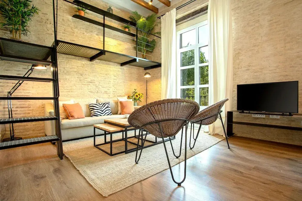 Cozy Apartment in the Center Almirante Lobo I